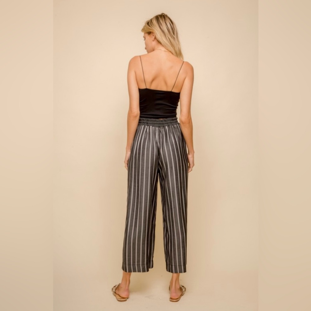 BANDING WAIST WOVEN STRIPE CROP PANTS! 🖤 - Picture 5 of 6